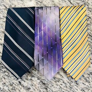 Bundle of ties Geoffrey Beene & Van Heusen Tie Set - Black, Purple, Yellow